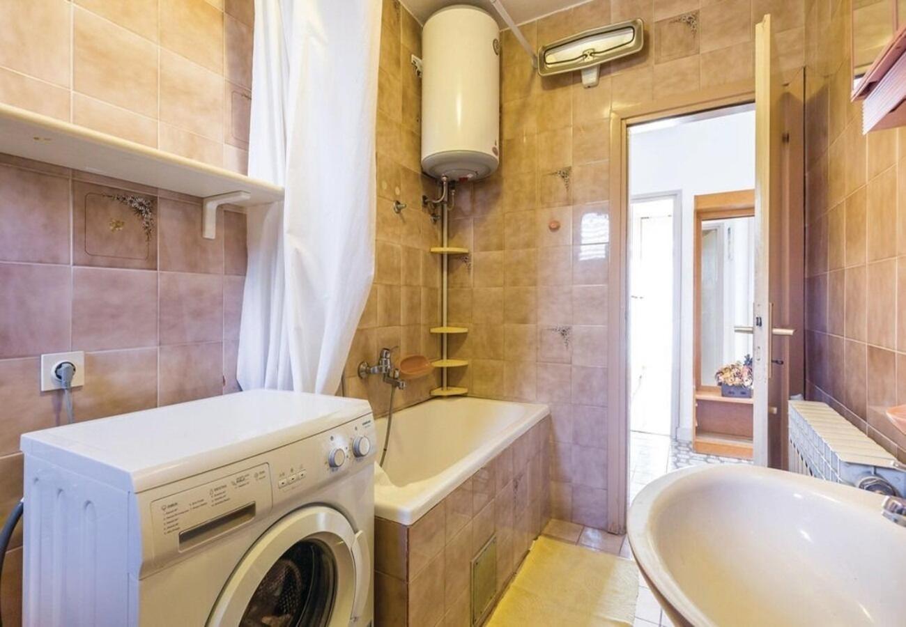 Apartment Dari 로브란 외부 사진