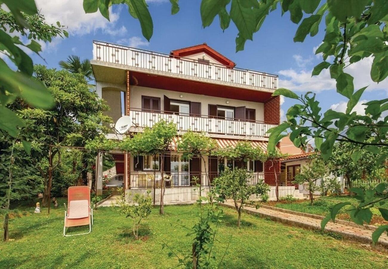 Apartment Dari 로브란 외부 사진